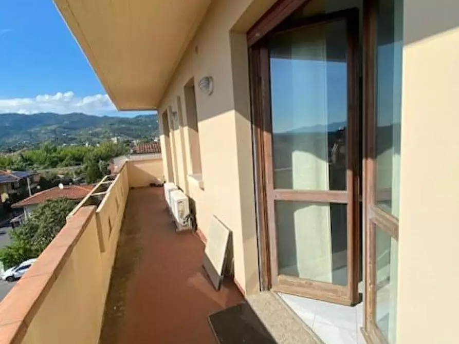 Immagine 16 di Appartamento in vendita  a Massa E Cozzile