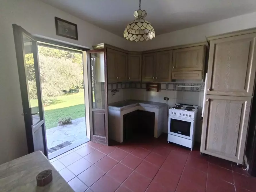 Immagine 27 di Casa bifamiliare in vendita  a Montignoso