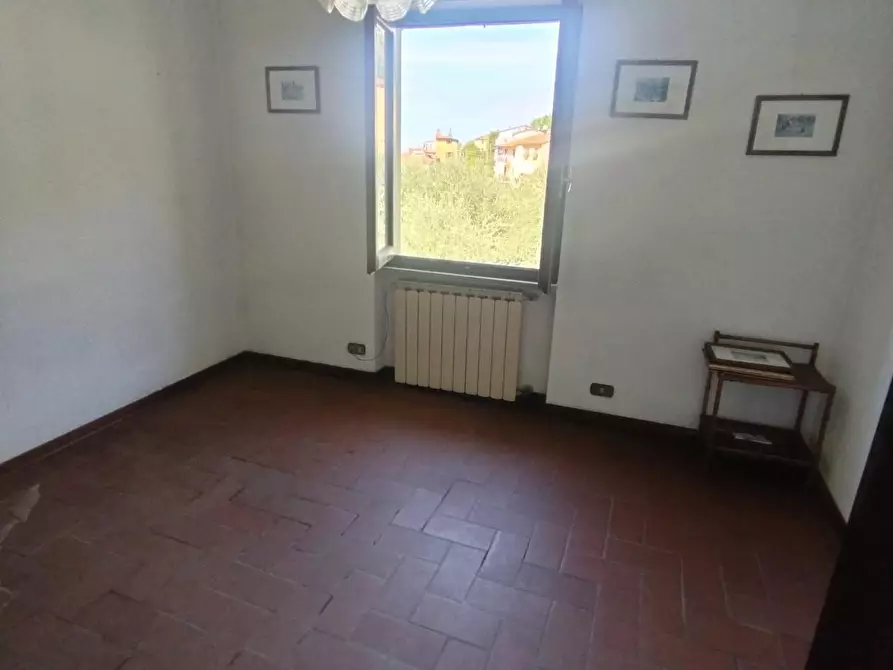 Immagine 31 di Casa bifamiliare in vendita  a Montignoso