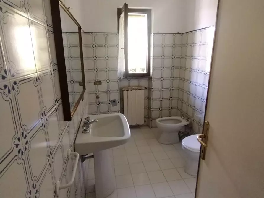 Immagine 28 di Casa bifamiliare in vendita  a Montignoso