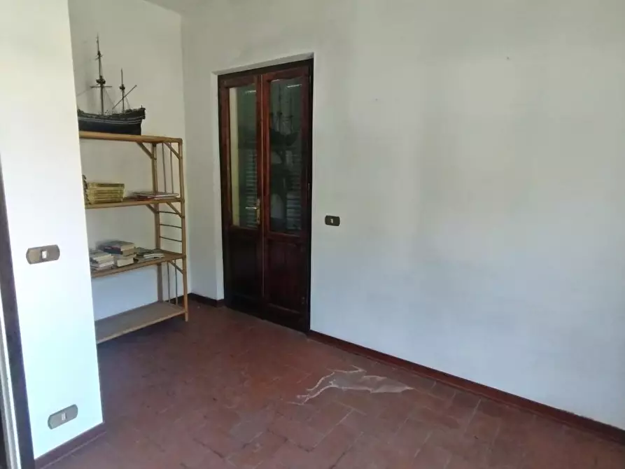 Immagine 35 di Casa bifamiliare in vendita  a Montignoso