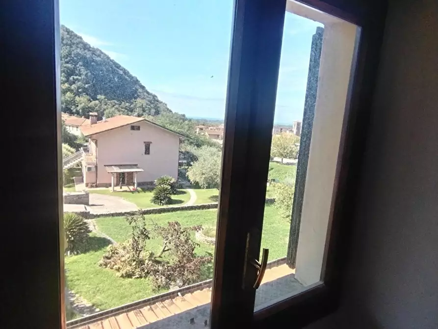 Immagine 43 di Casa bifamiliare in vendita  a Montignoso