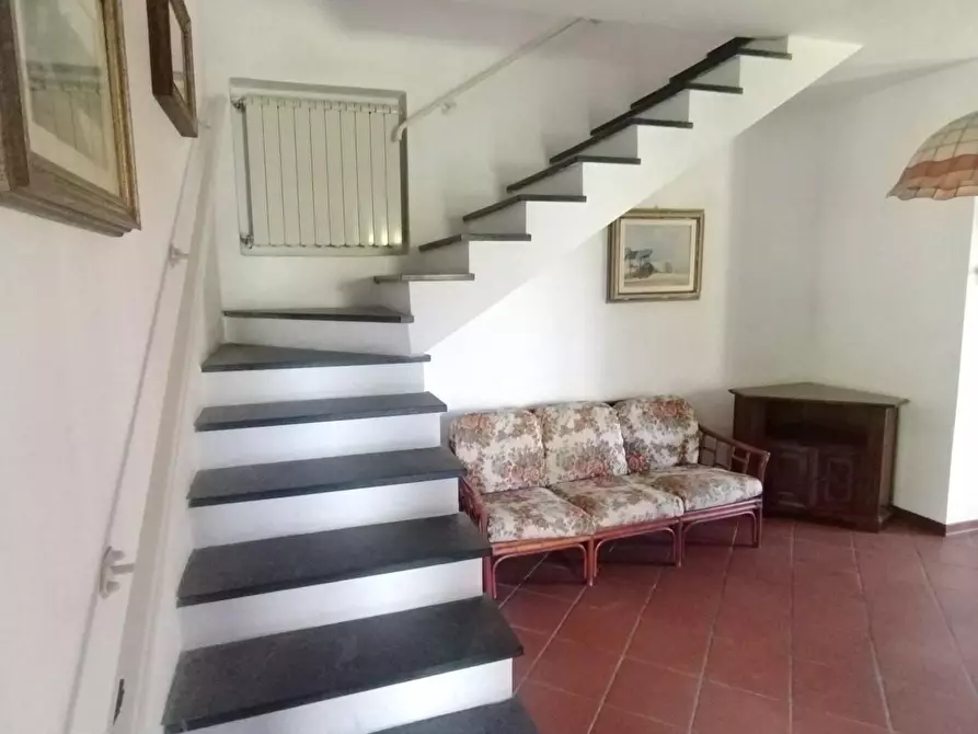 Immagine 14 di Casa bifamiliare in vendita  a Montignoso