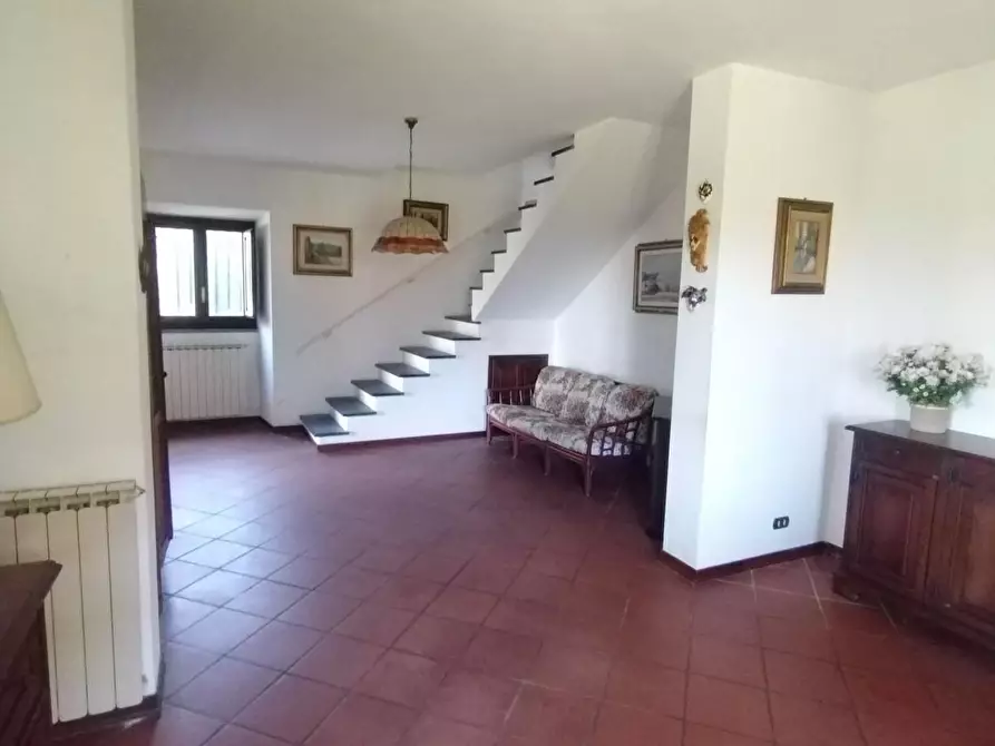 Immagine 18 di Casa bifamiliare in vendita  a Montignoso