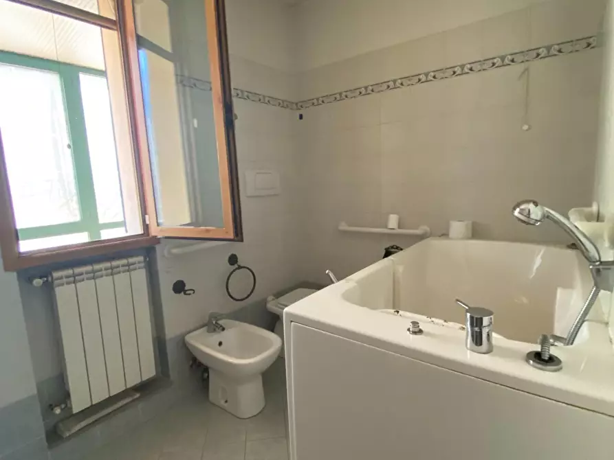 Immagine 21 di Appartamento in vendita  a Montelupo Fiorentino