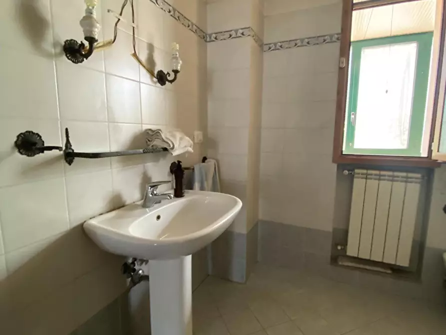 Immagine 22 di Appartamento in vendita  a Montelupo Fiorentino