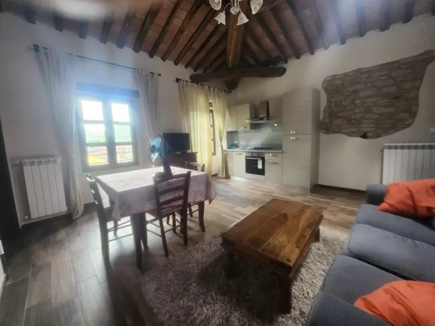 Immagine 9 di Casa indipendente in vendita  a Borgo A Mozzano