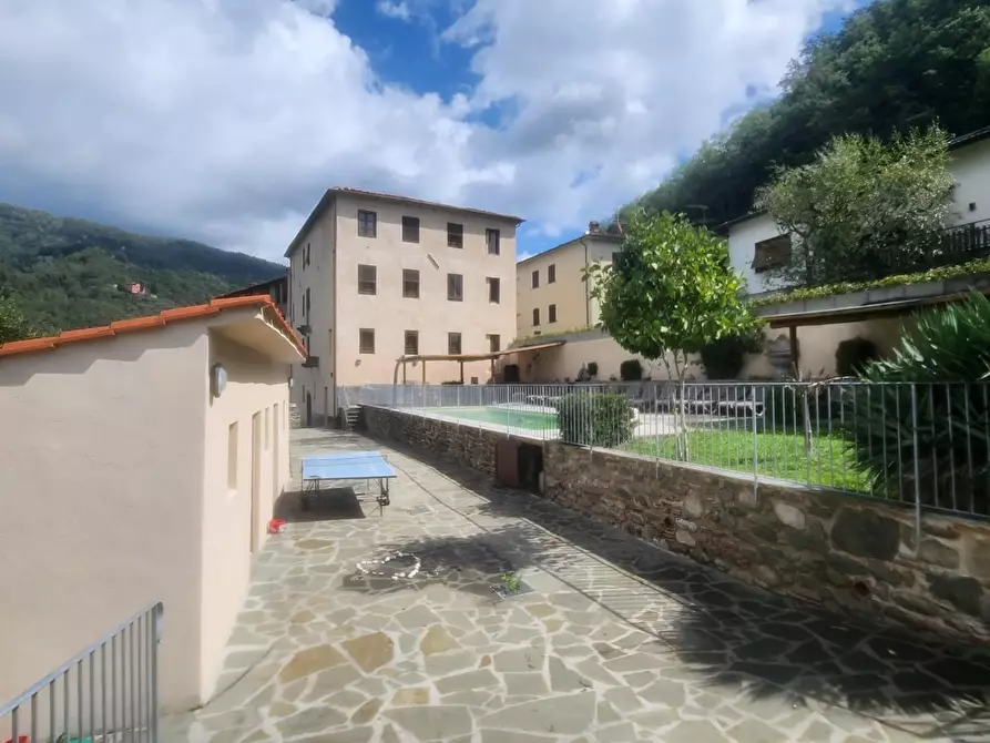 Immagine 36 di Casa indipendente in vendita  a Borgo A Mozzano