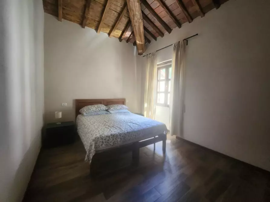 Immagine 13 di Casa indipendente in vendita  a Borgo A Mozzano