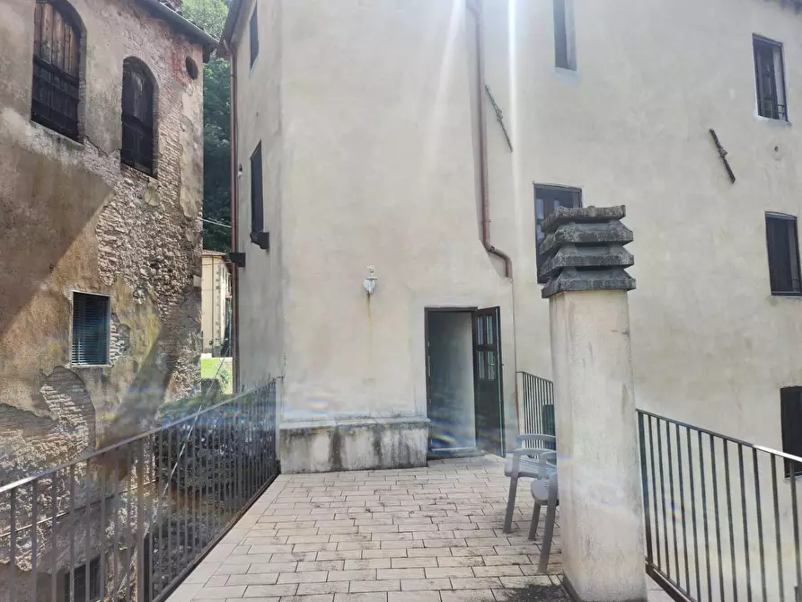 Immagine 41 di Casa indipendente in vendita  a Borgo A Mozzano