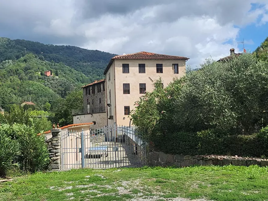 Immagine 39 di Casa indipendente in vendita  a Borgo A Mozzano