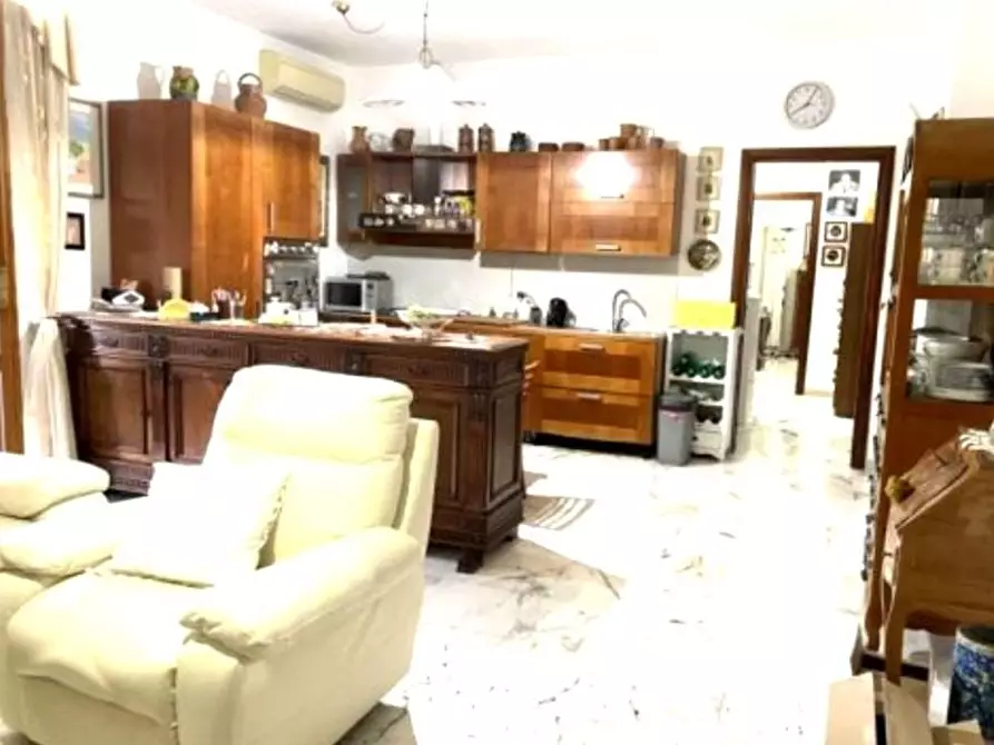 Immagine 6 di Mansarda in vendita  a Massa