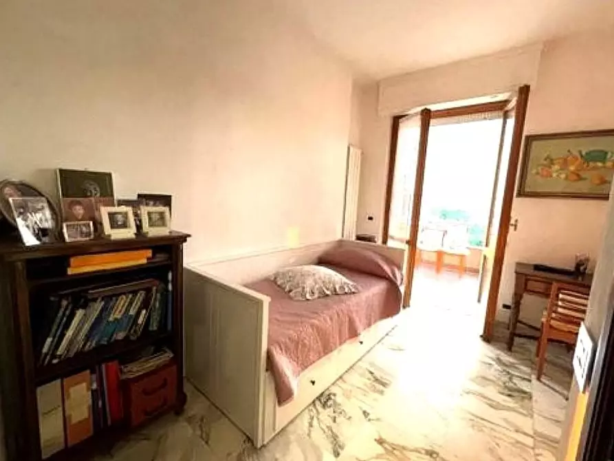 Immagine 11 di Mansarda in vendita  a Massa