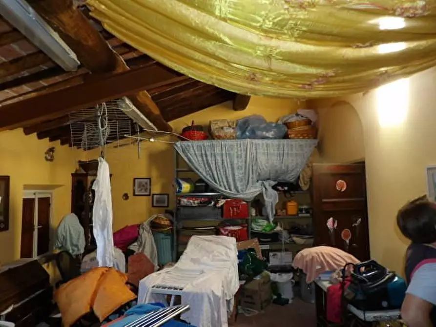 Immagine 4 di Porzione di casa in vendita  a Capannori