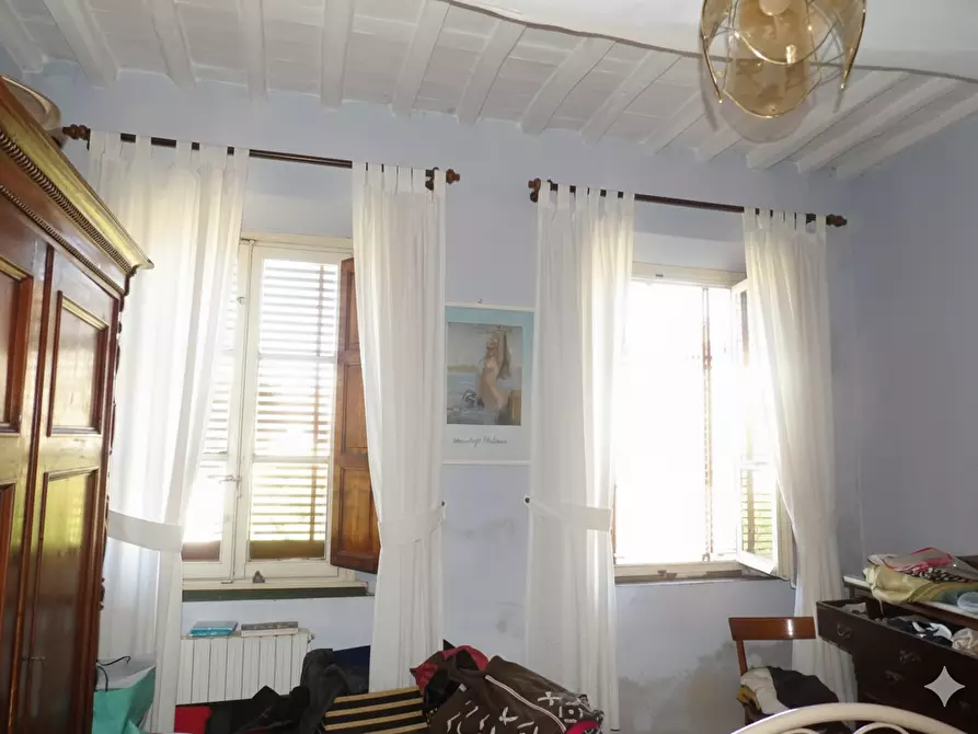 Immagine 13 di Porzione di casa in vendita  a Capannori