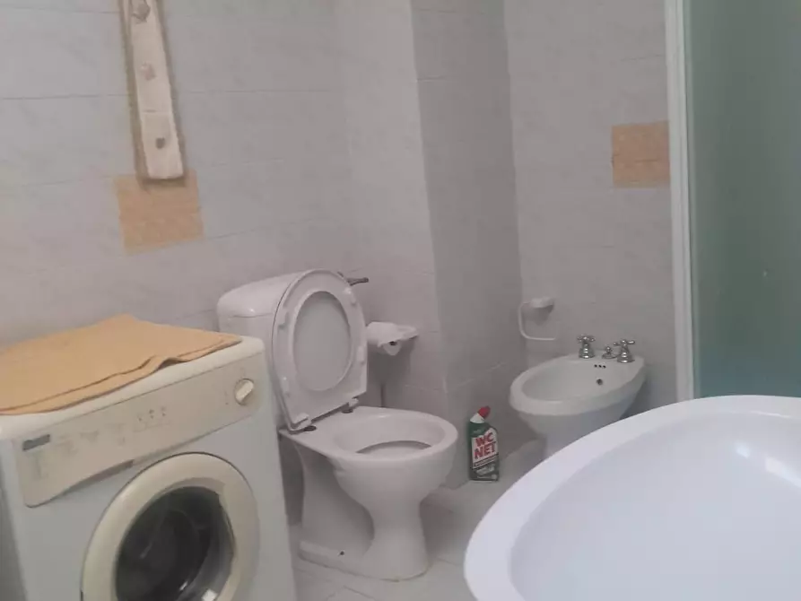 Immagine 7 di Appartamento in vendita  a Livorno