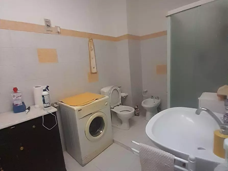 Immagine 8 di Appartamento in vendita  a Livorno