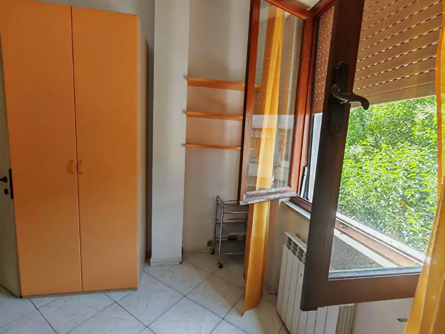 Immagine 9 di Appartamento in affitto  a Carrara