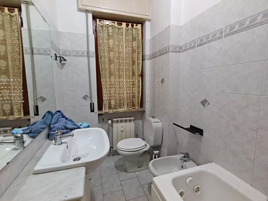 Immagine 30 di Appartamento in affitto  a Carrara