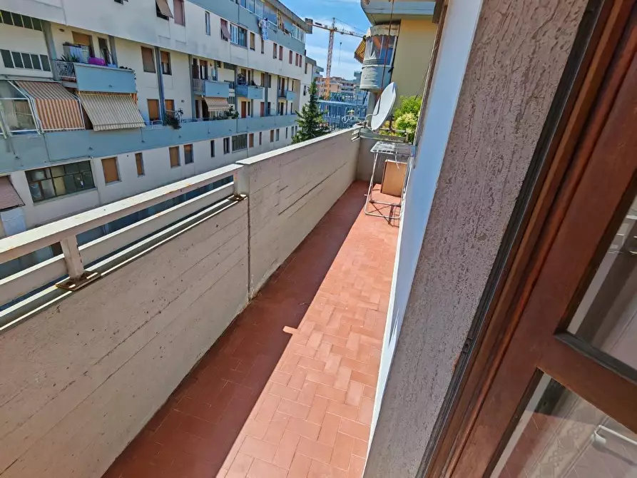 Immagine 26 di Appartamento in affitto  a Carrara