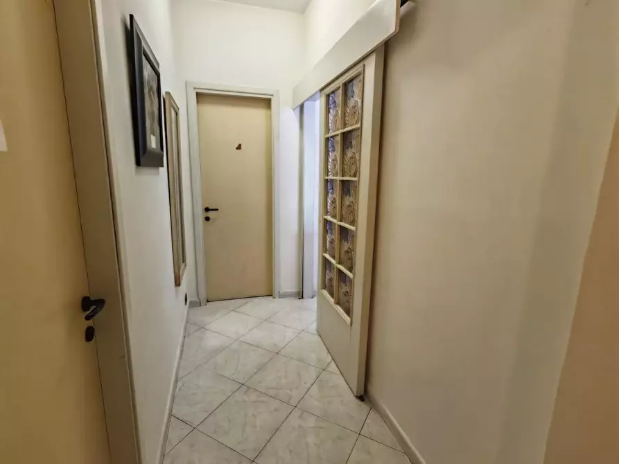 Immagine 2 di Appartamento in affitto  a Carrara