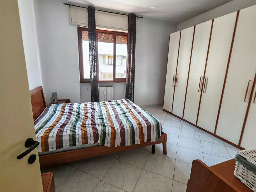 Immagine 4 di Appartamento in affitto  a Carrara