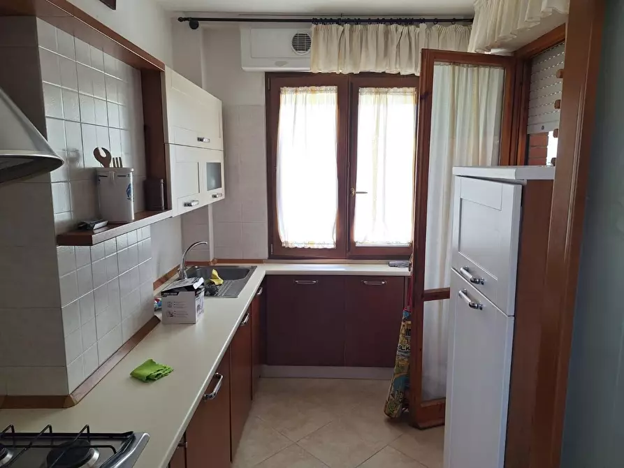 Immagine 2 di Appartamento in affitto  a Livorno