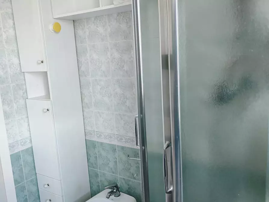 Immagine 13 di Appartamento in affitto  a Livorno