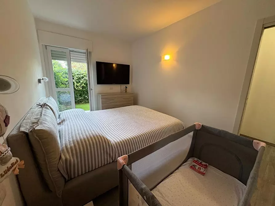 Immagine 16 di Appartamento in vendita  a Montignoso