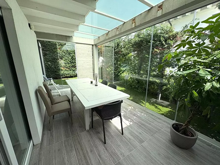 Immagine 9 di Appartamento in vendita  a Montignoso