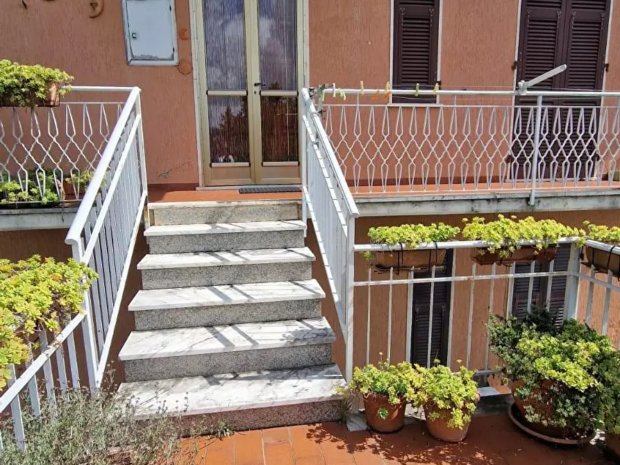 Immagine 3 di Casa bifamiliare in vendita  a Castelnuovo Magra