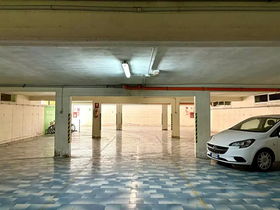 Immagine 16 di Villetta a schiera in vendita  a Massa