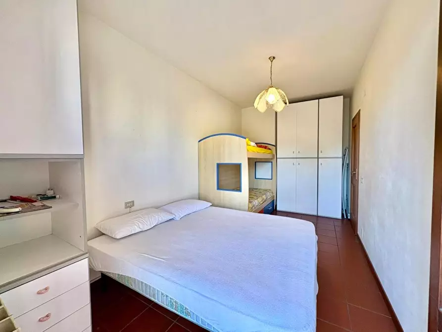 Immagine 8 di Villetta a schiera in vendita  a Massa