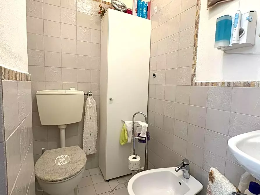 Immagine 18 di Appartamento in vendita  a Massa