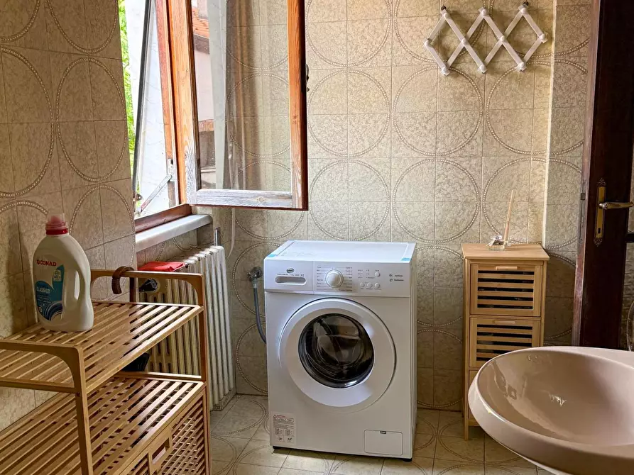 Immagine 9 di Appartamento in affitto  a Carrara