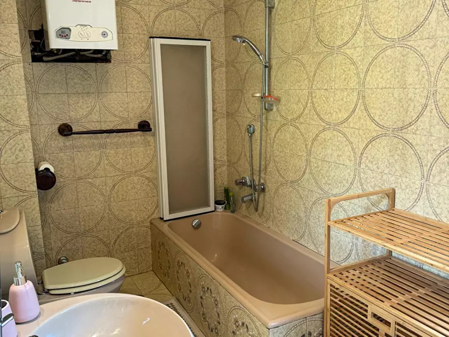 Immagine 6 di Appartamento in affitto  a Carrara