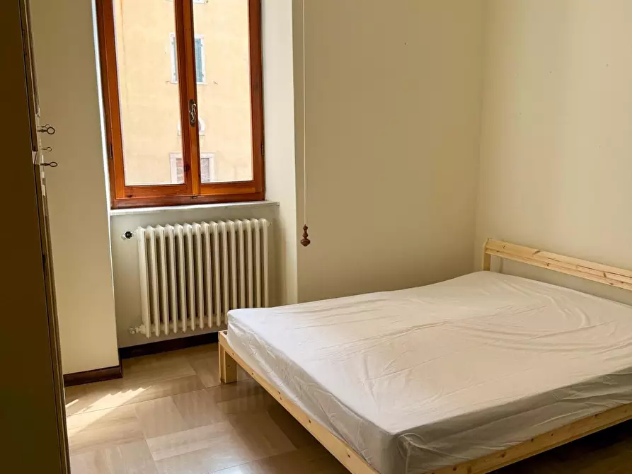 Immagine 7 di Appartamento in affitto  a Carrara