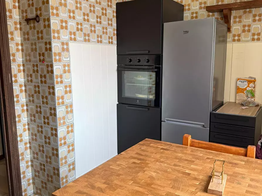 Immagine 12 di Appartamento in affitto  a Carrara