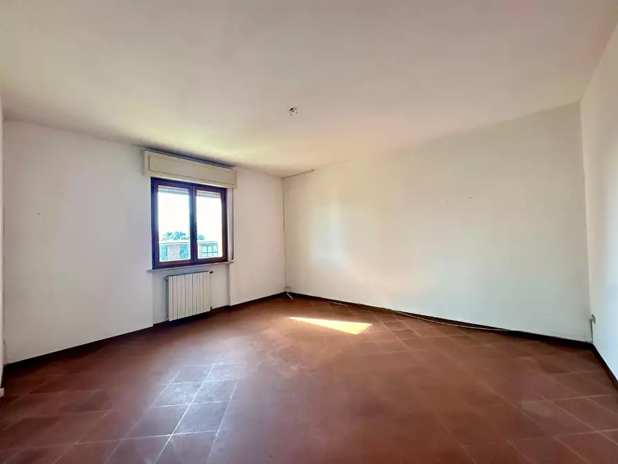 Immagine 22 di Appartamento in vendita  a Lucca