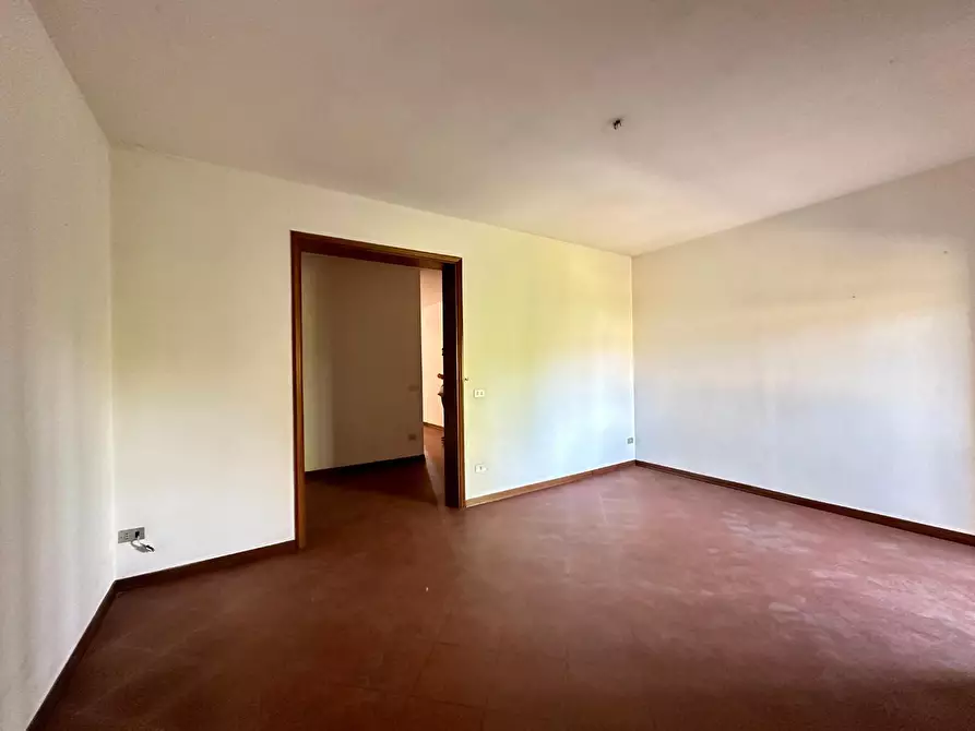 Immagine 8 di Appartamento in vendita  a Lucca