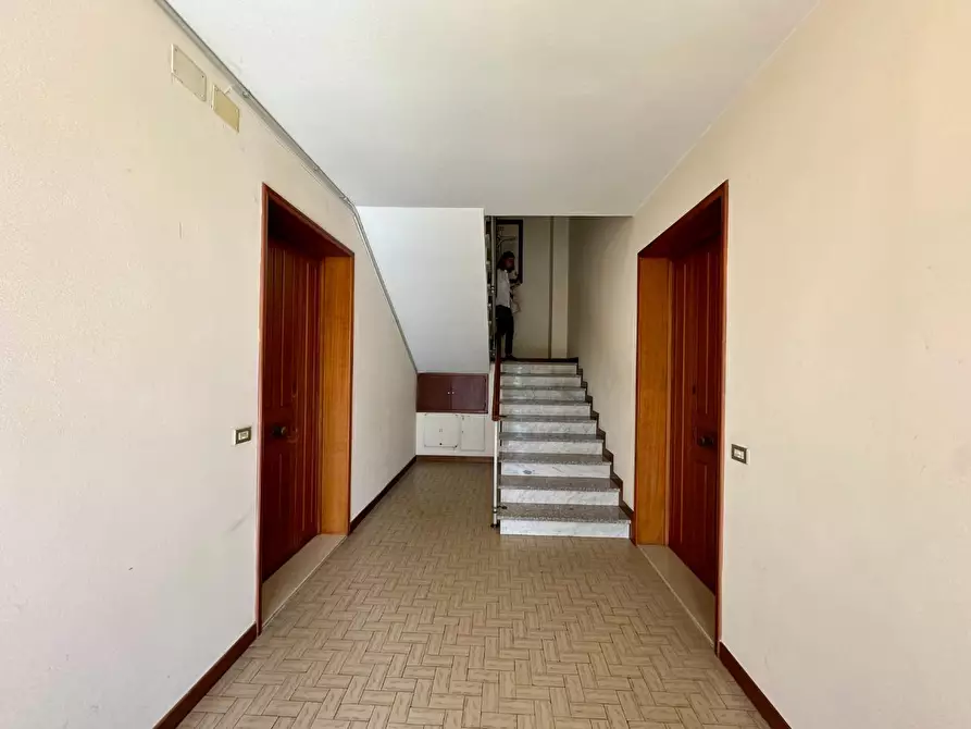 Immagine 27 di Appartamento in vendita  a Lucca