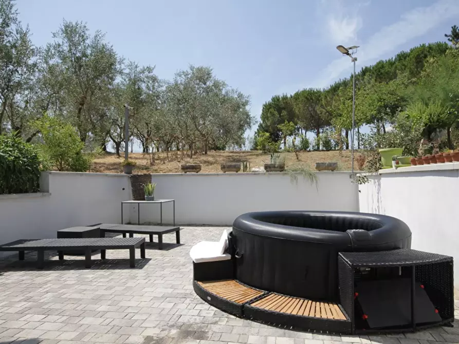 Immagine 9 di Villa in vendita  a Empoli