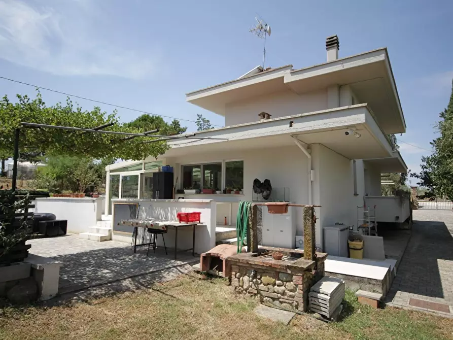 Immagine 2 di Villa in vendita  a Empoli