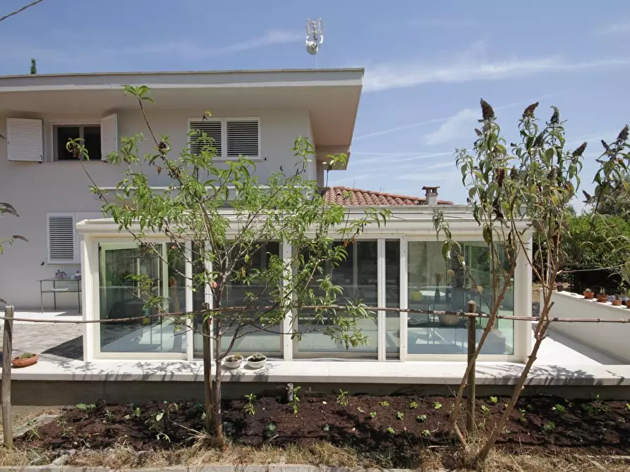 Immagine 4 di Villa in vendita  a Empoli