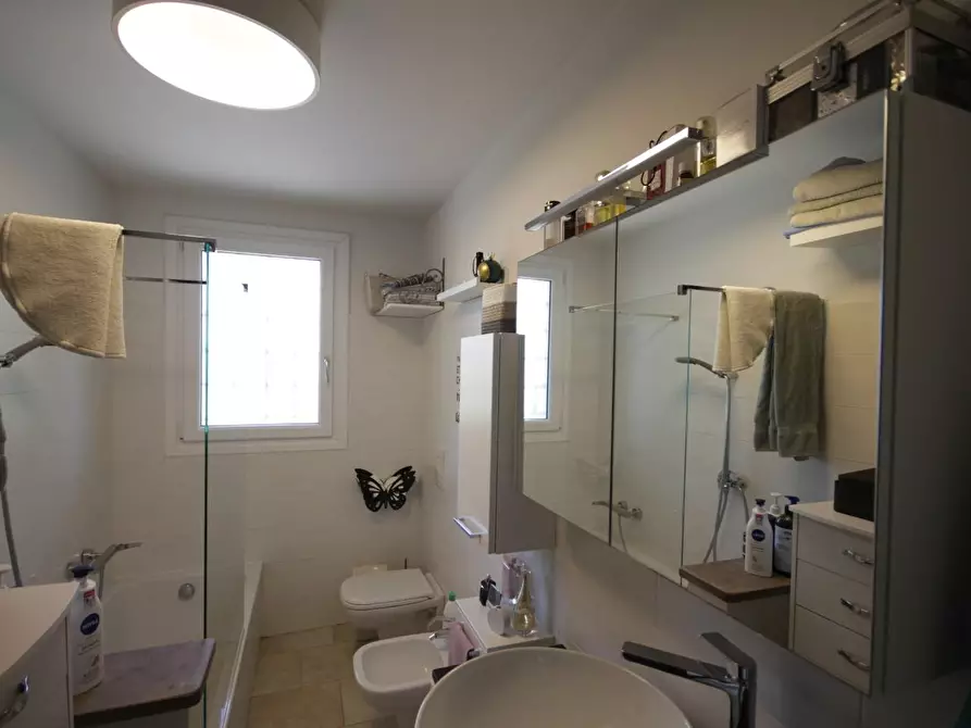 Immagine 26 di Villa in vendita  a Empoli