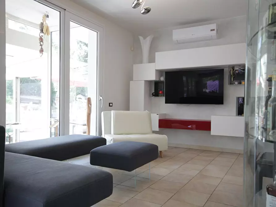 Immagine 17 di Villa in vendita  a Empoli