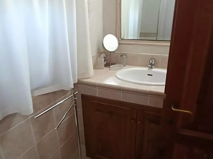 Immagine 34 di Casa colonica in vendita  a Lamporecchio