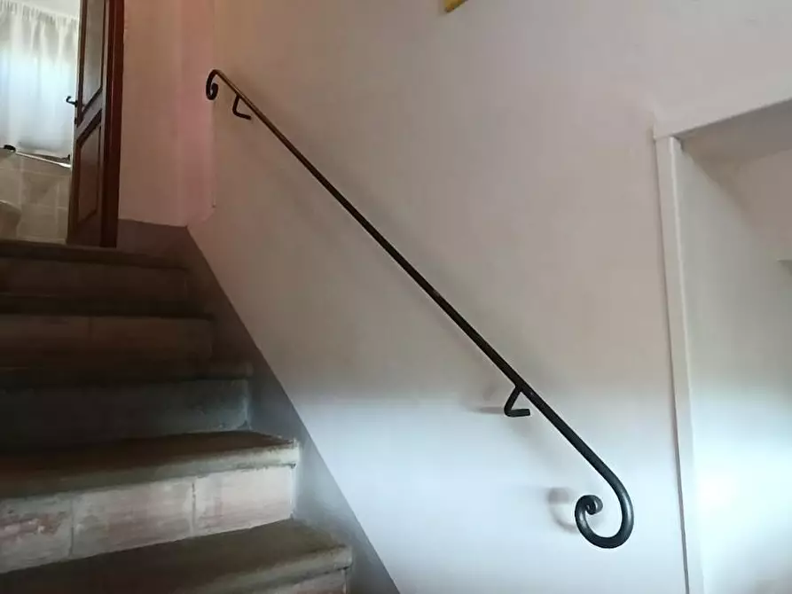 Immagine 32 di Casa colonica in vendita  a Lamporecchio