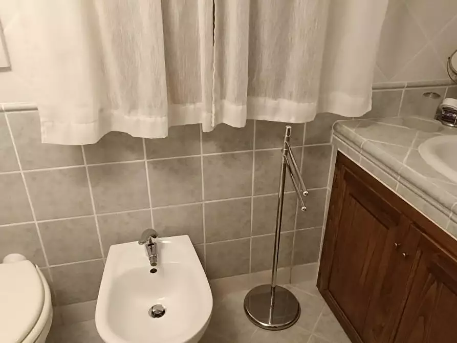 Immagine 26 di Casa colonica in vendita  a Lamporecchio