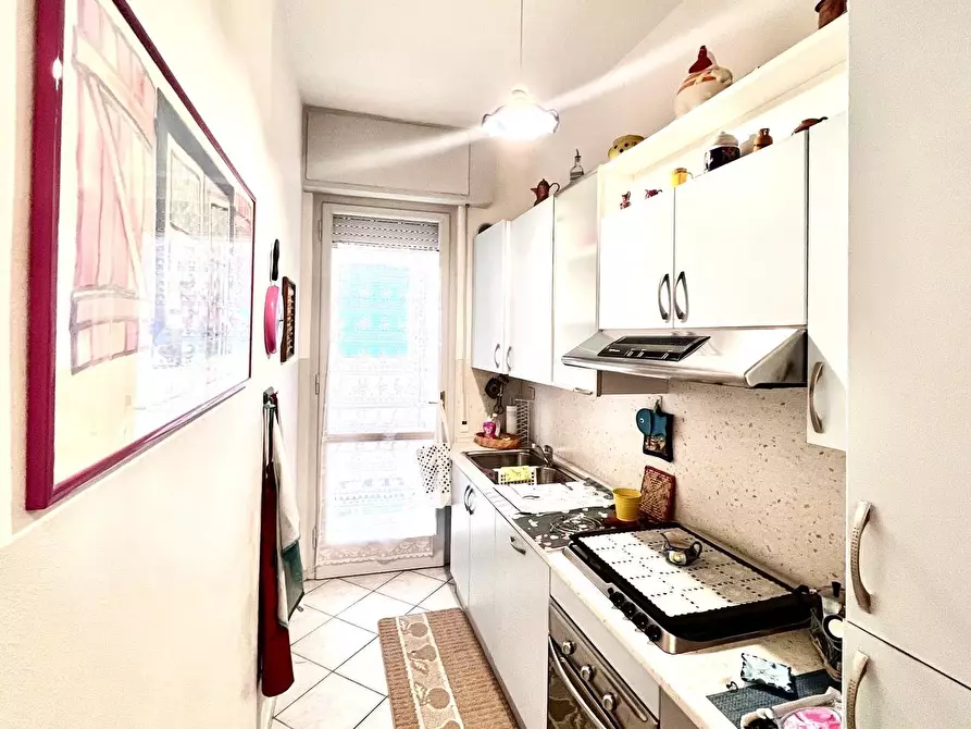 Immagine 4 di Appartamento in vendita  a Viareggio